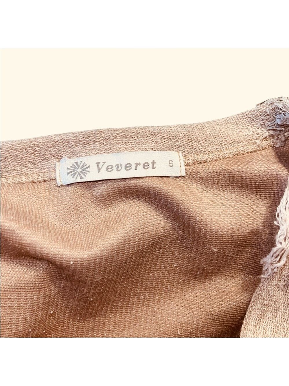 Veveret Women's Rose Gold Cold Shoulder Distressed Shirt Sweater Size: Small - Picture 4 of 4